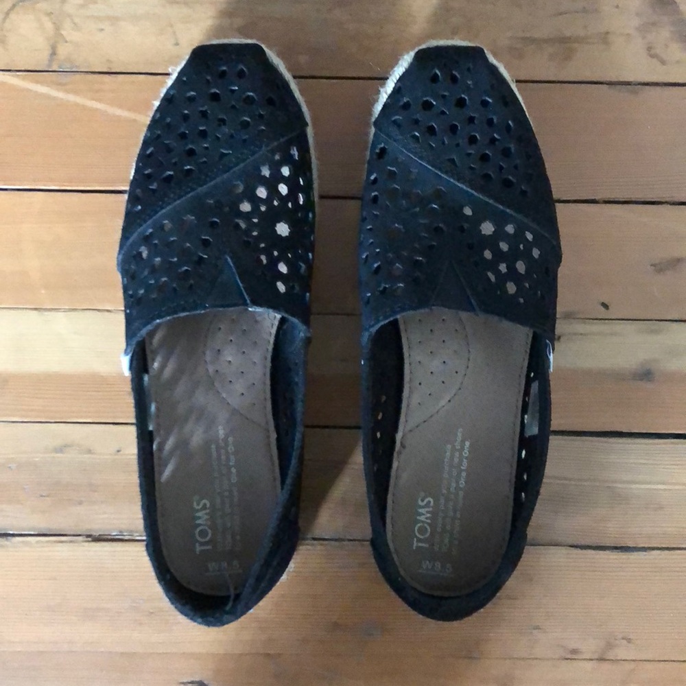 Toms Classic Cutouts, black shoes, size 8.5